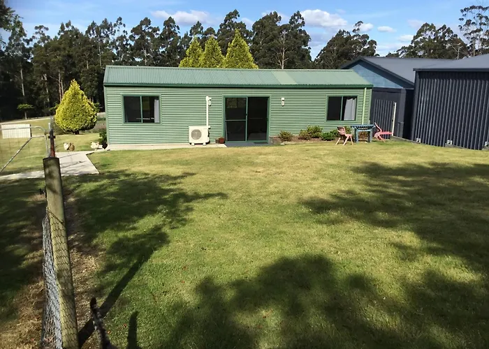 Cabin In The Tasmanian Bush - Tranquility!