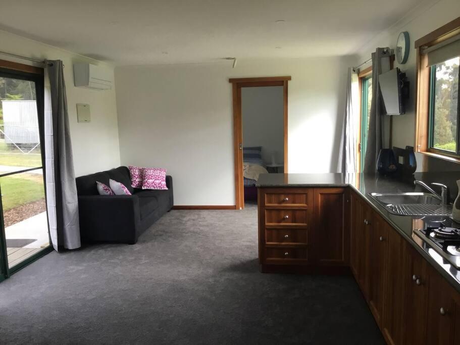 Apartment In The Tasmanian Bush - Tranquility! Pipers River
